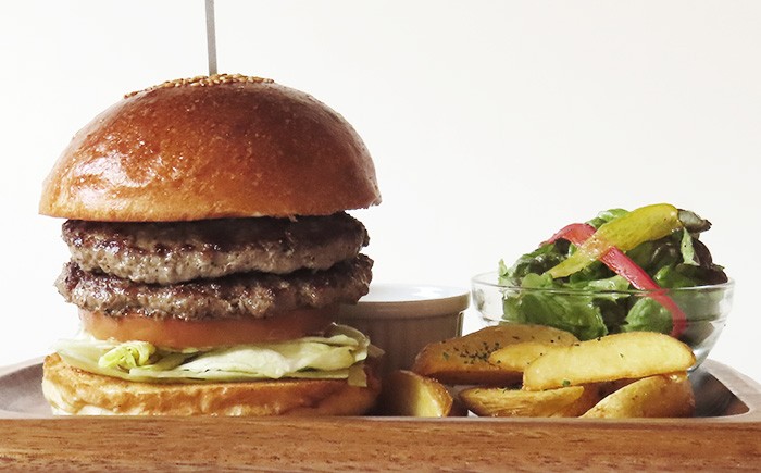 W パティバーガー