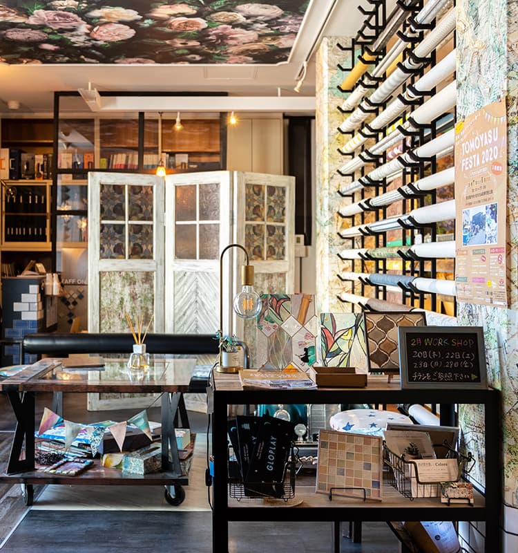 DIYやワークショップの開催に友安製作所 阿倍野カフェのインテリアショップ